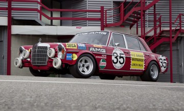 AMG Mercedes 300 SEL Rudá svině Rote Sau