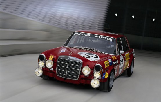 AMG Mercedes 300 SEL Rudá svině Rote Sau