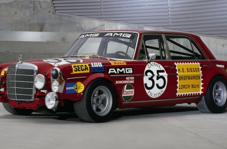 AMG Mercedes 300 SEL Rudá svině Rote Sau