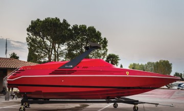 riva ferrari 32