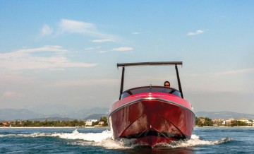 riva ferrari 32