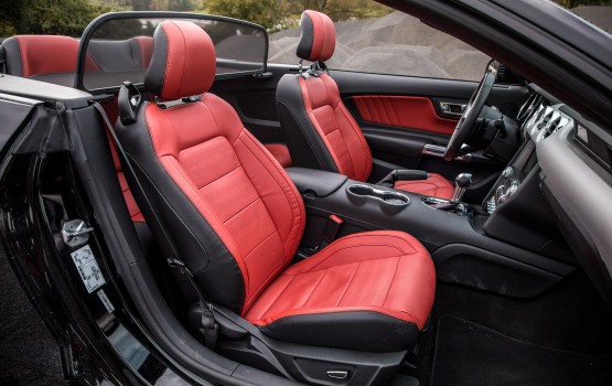 Ford Mustang Fastback_Convertible_2017_2