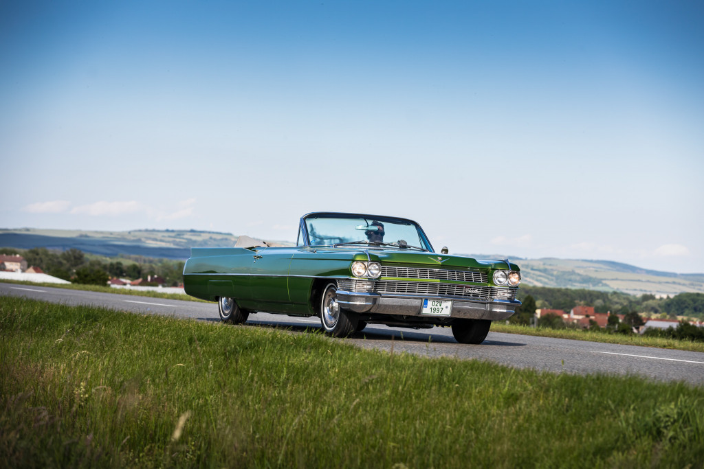 Cadillac DeVille 1964_41